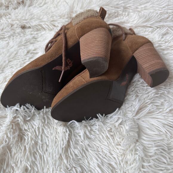 Ugg Annalise Chestnut Lace Up Suede and Sheepskin Heeled Booties Size 6 - Picture 8 of 13